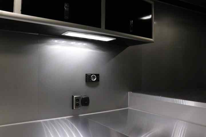 inTech Gooseneck Trailer