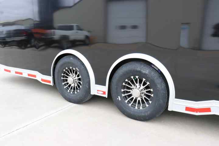 inTech Gooseneck Trailer