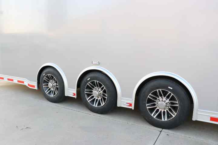 inTech Gooseneck Trailer