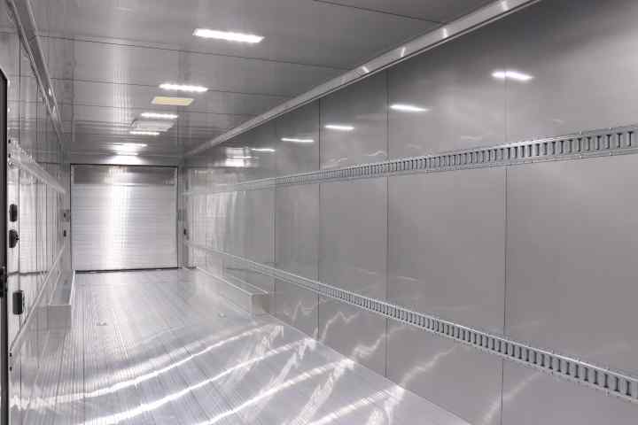 inTech Gooseneck Trailer