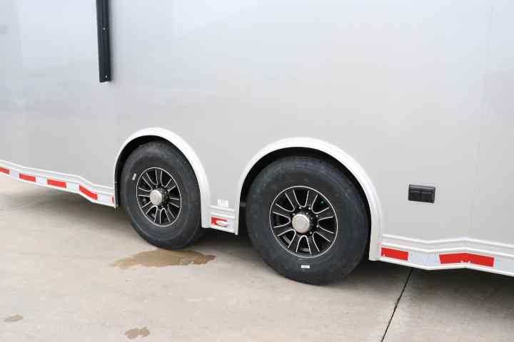 inTech Gooseneck Trailer