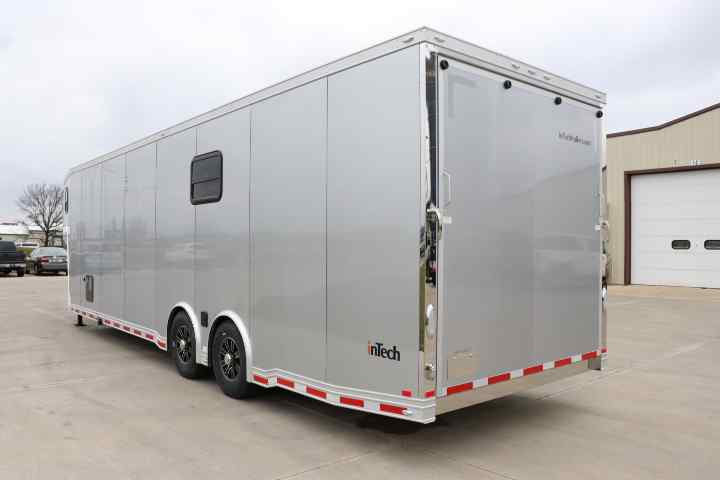 inTech Gooseneck Trailer