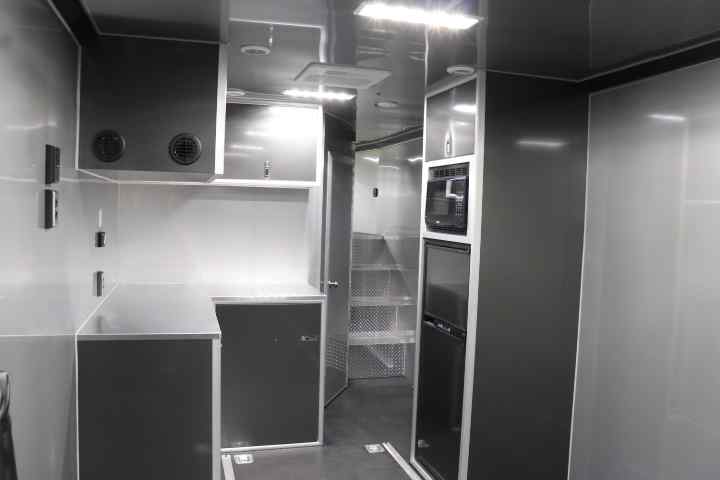 inTech Gooseneck Trailer