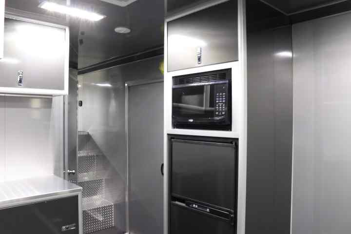 inTech Gooseneck Trailer