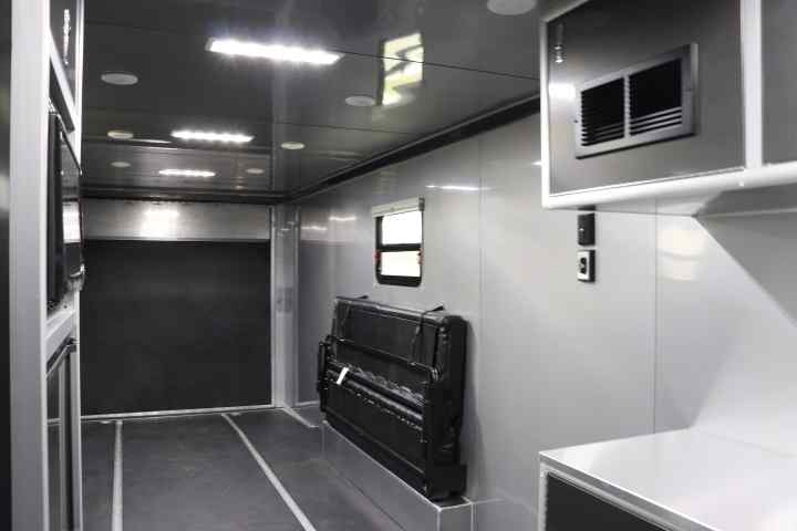 inTech Gooseneck Trailer