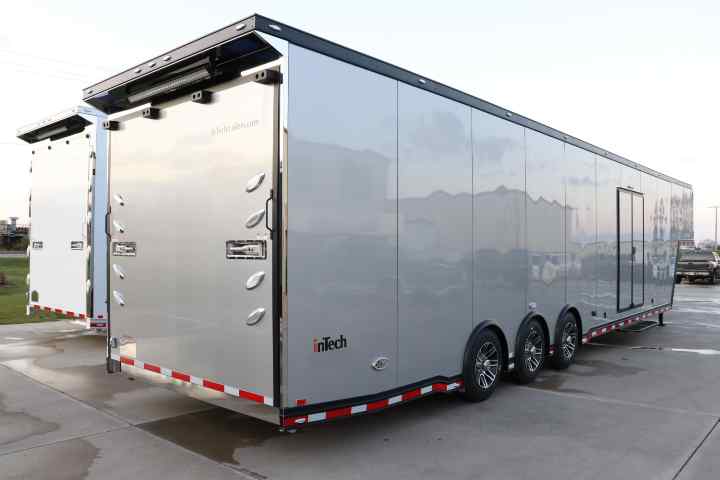 inTech Gooseneck Trailer