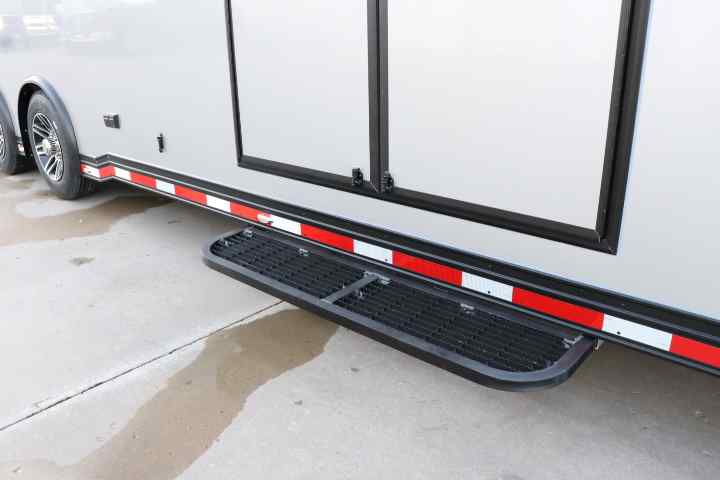 inTech Gooseneck Trailer