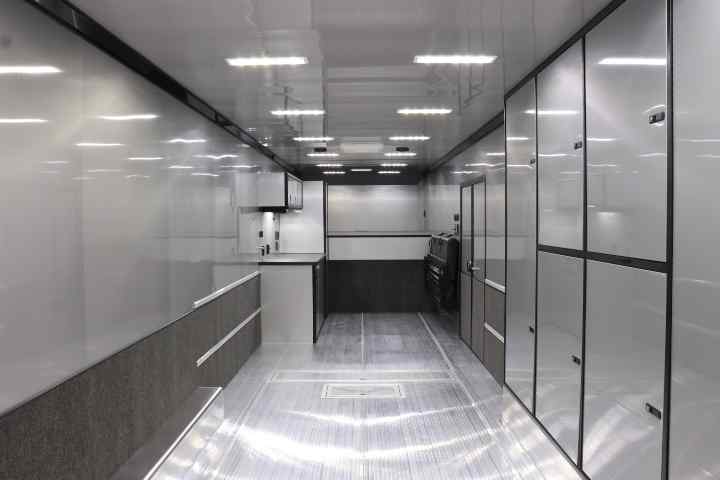 inTech Gooseneck Trailer