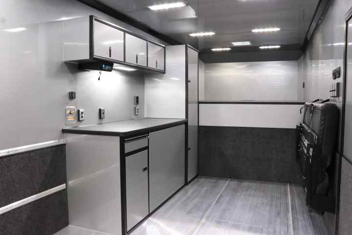 inTech Gooseneck Trailer