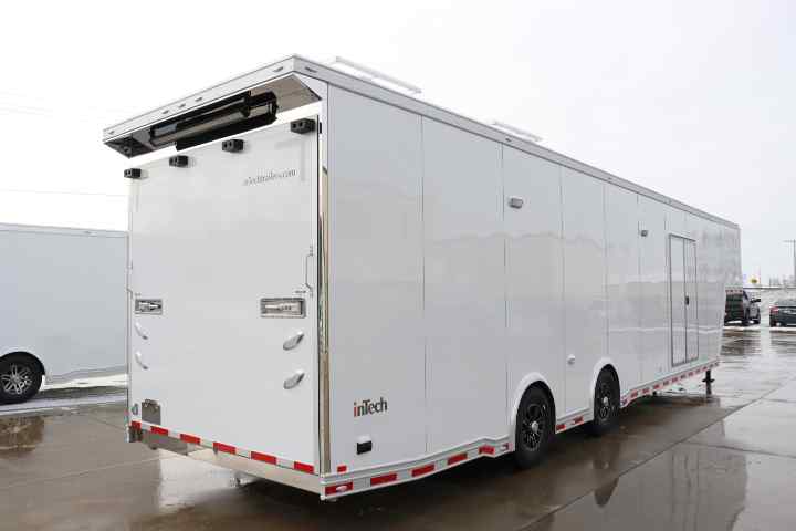 inTech Gooseneck Trailer
