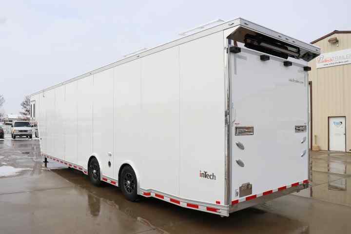 inTech Gooseneck Trailer