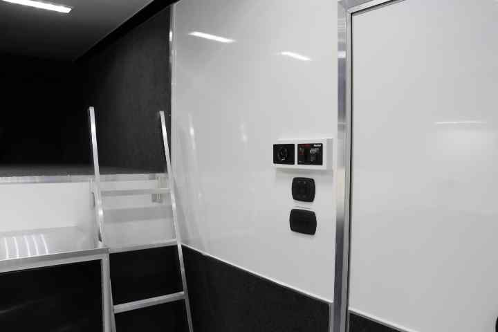 inTech Gooseneck Trailer
