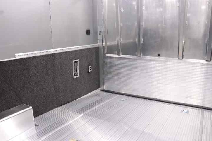 inTech Gooseneck Trailer