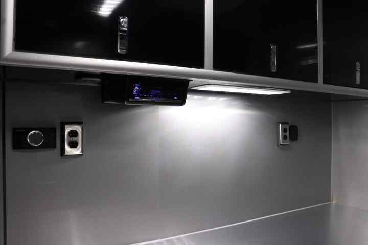 inTech Gooseneck Trailer