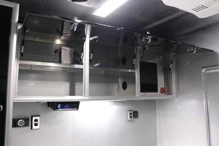 inTech Gooseneck Trailer