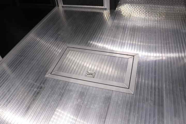 inTech Gooseneck Trailer