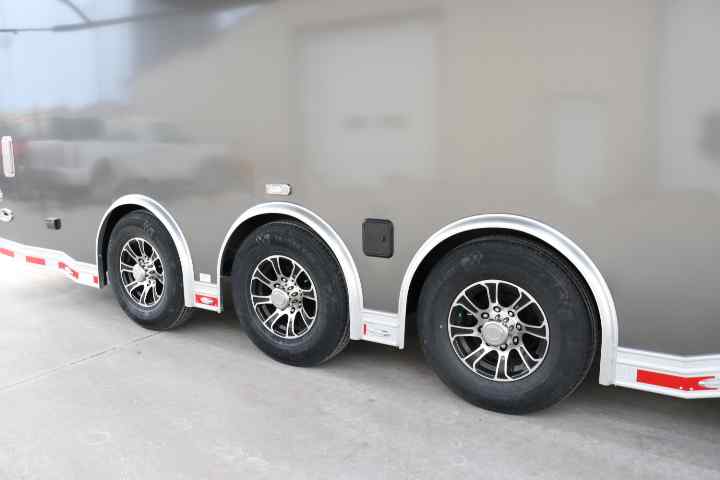 inTech Gooseneck Trailer
