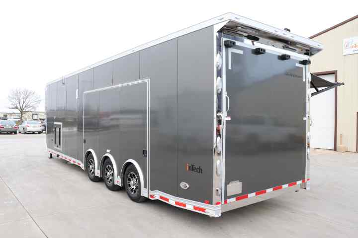 inTech Gooseneck Trailer