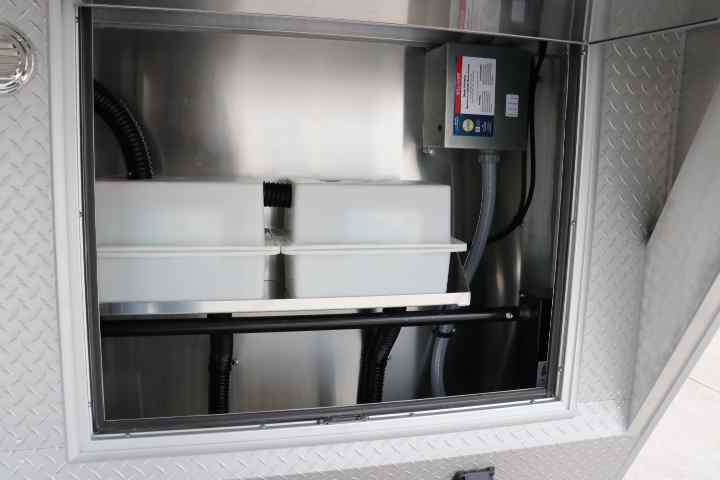 inTech Gooseneck Trailer