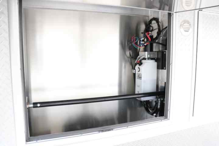 inTech Gooseneck Trailer