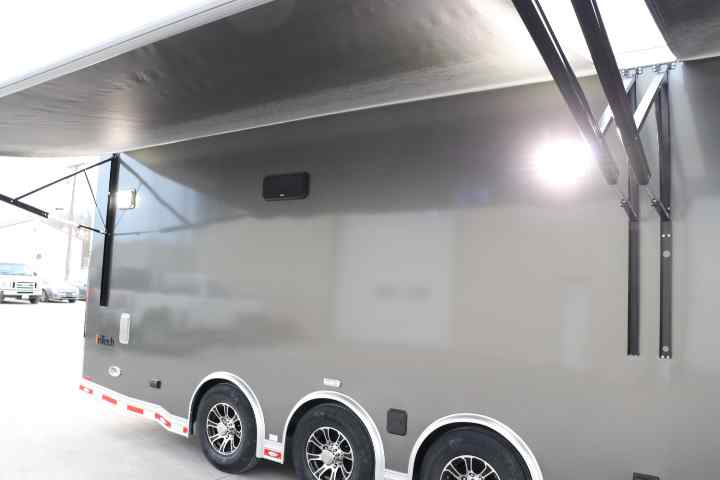 inTech Gooseneck Trailer