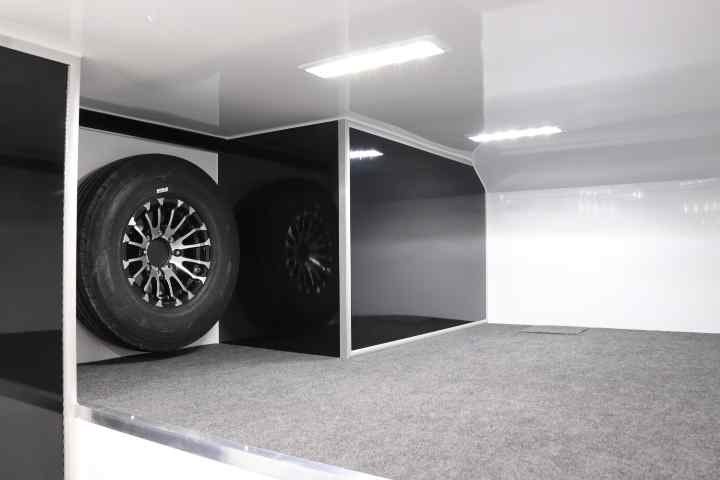 inTech Gooseneck Trailer