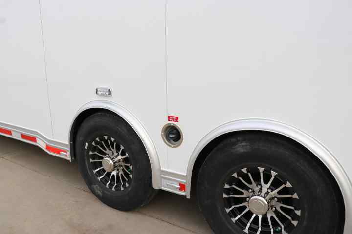inTech Gooseneck Trailer