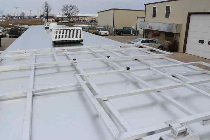 inTech Gooseneck Trailer