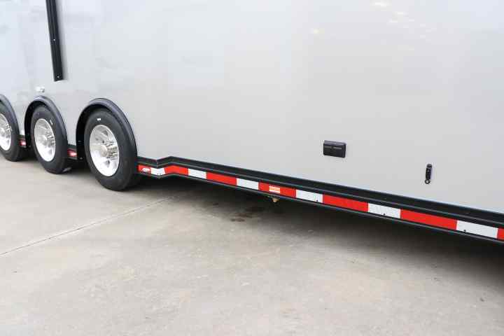 inTech Gooseneck Trailer
