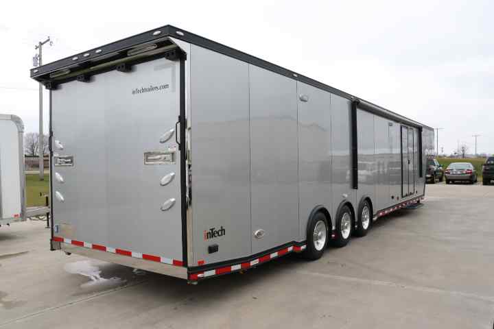 inTech Gooseneck Trailer