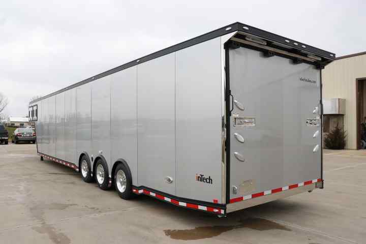 inTech Gooseneck Trailer