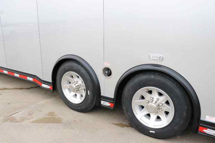 inTech Gooseneck Trailer