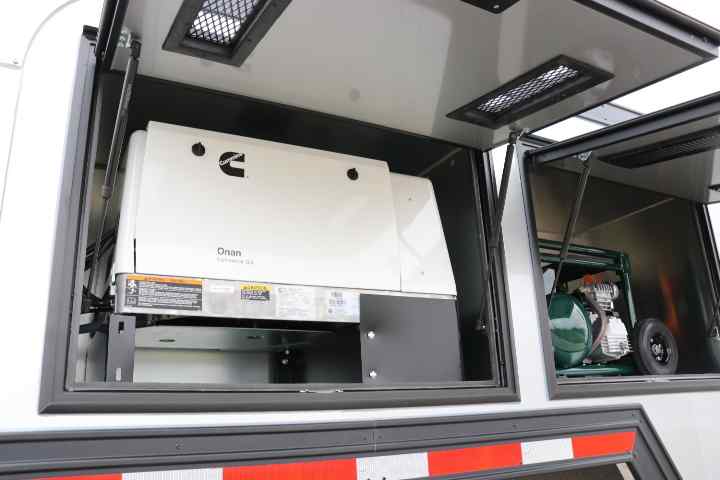 inTech Gooseneck Trailer