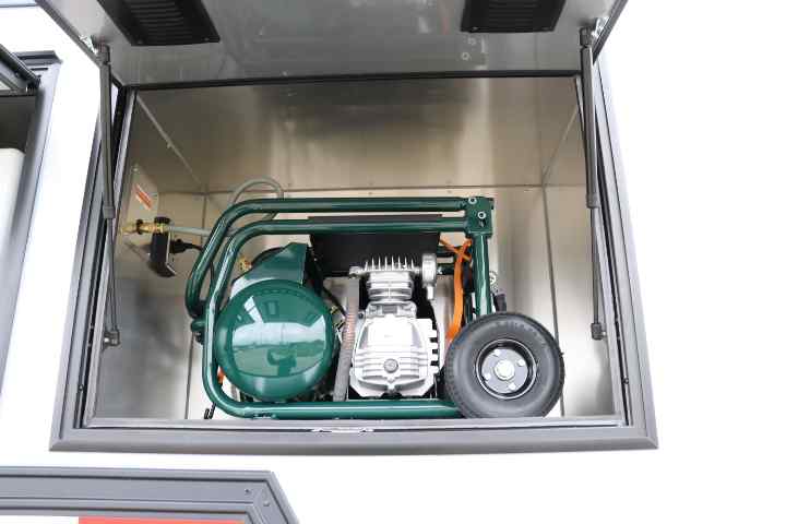 inTech Gooseneck Trailer