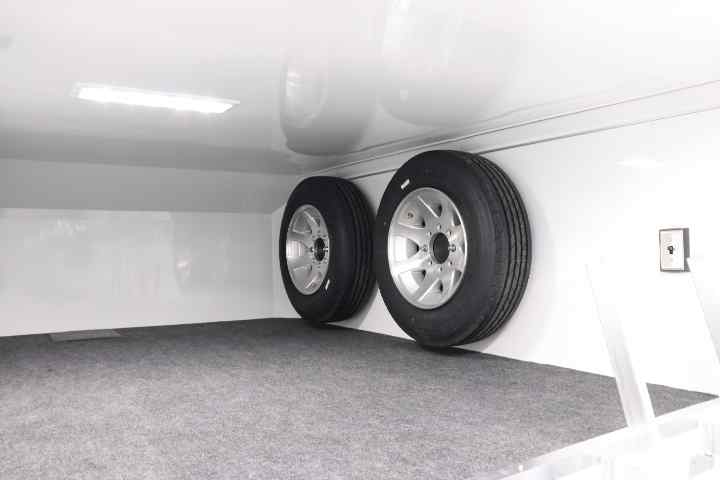 inTech Gooseneck Trailer