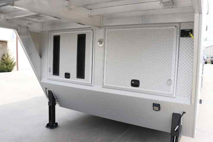inTech Gooseneck Trailer