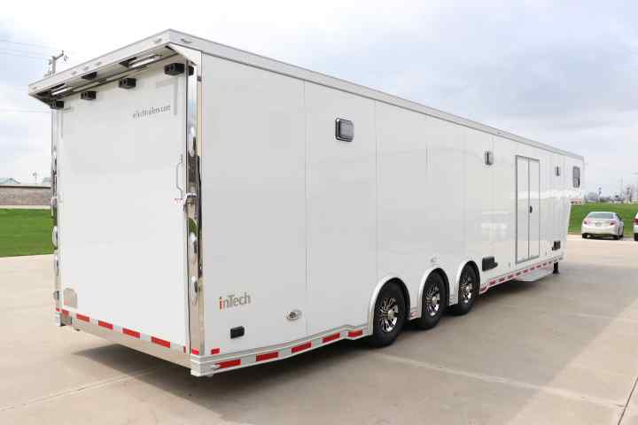 inTech Gooseneck Trailer