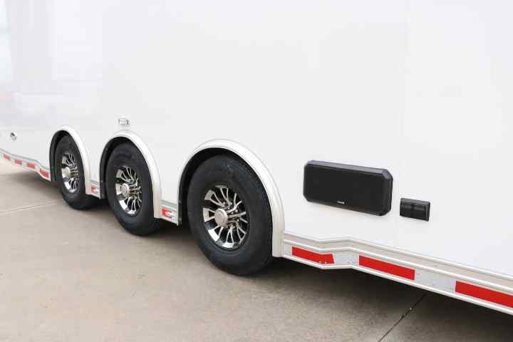 inTech Gooseneck Trailer