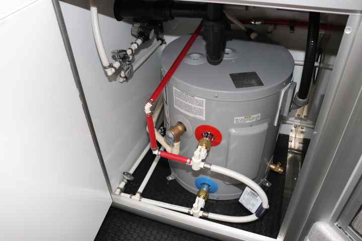 inTech Gooseneck Trailer