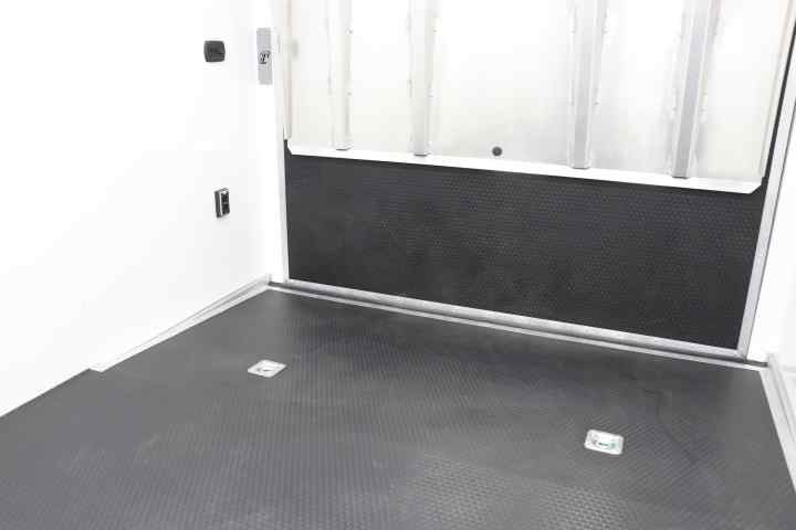 inTech Gooseneck Trailer