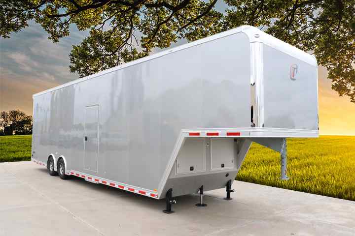 inTech Gooseneck Trailer