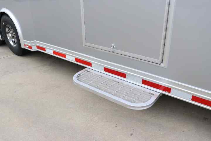 inTech Gooseneck Trailer