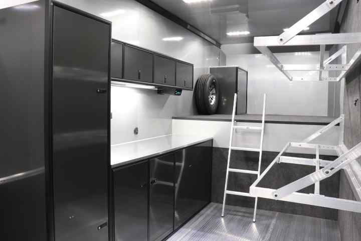inTech Gooseneck Trailer