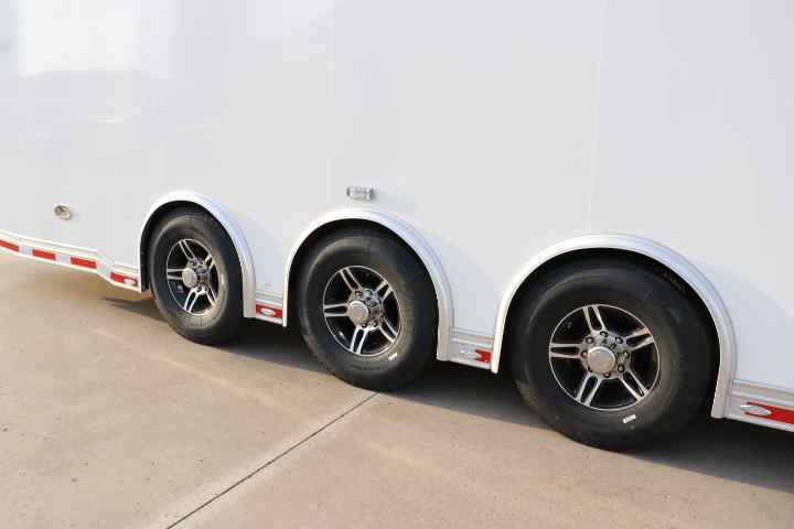 inTech Gooseneck Trailer