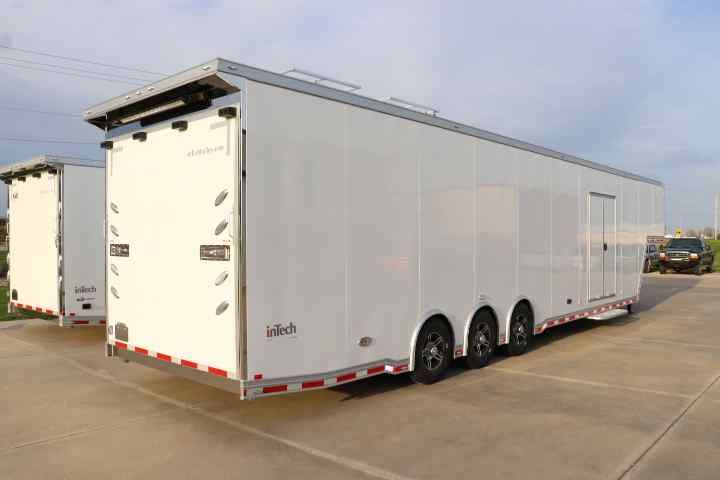 inTech Gooseneck Trailer
