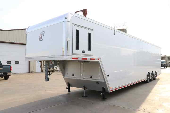 inTech Gooseneck Trailer