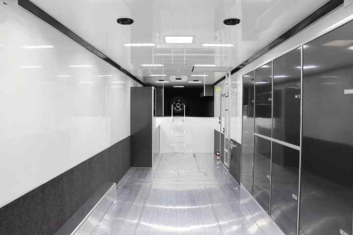 inTech Gooseneck Trailer