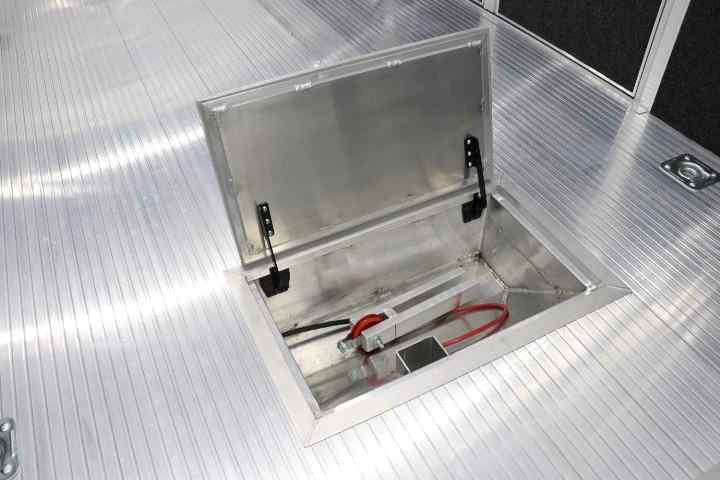 inTech Gooseneck Trailer