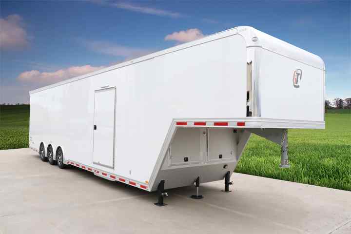 inTech Gooseneck Trailer