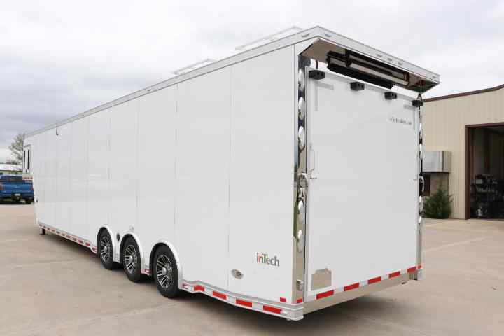 inTech Gooseneck Trailer